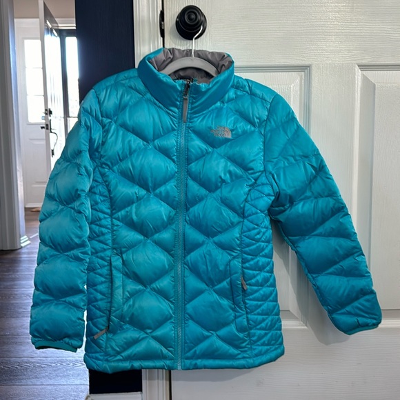 GUC. North Face 550 XL girls 18 jacket. Worn a little at the sleeves, pictured. - Picture 1 of 11